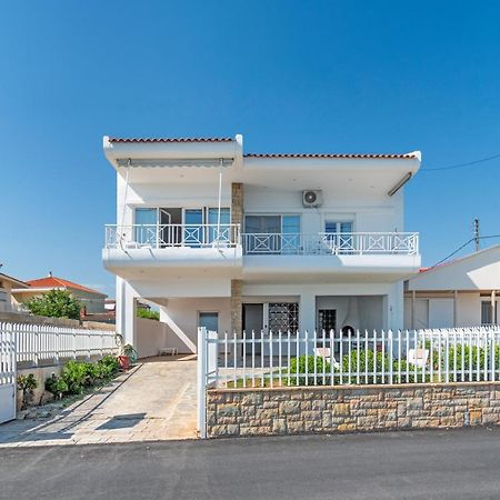 Costa Vasia Seaside Suites And Apartments Vrahati Екстериор снимка